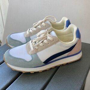 Very cute J. Crew sneakers size 7 VG Condition